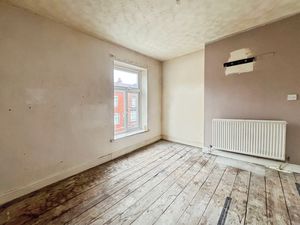 Bedroom- click for photo gallery